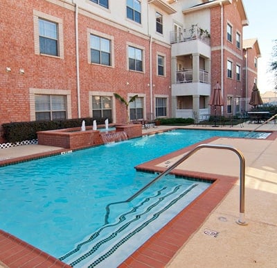 Relax or swim a few laps in our heated outdoor pool – open year round in Irving, Texas.