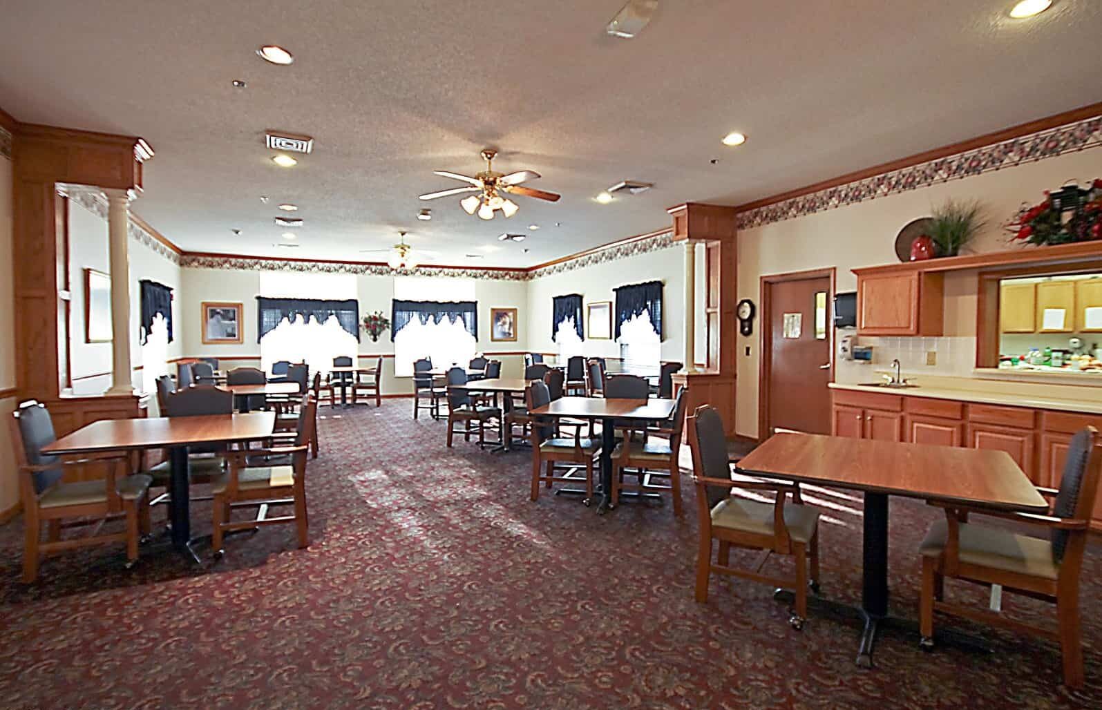Riverbend senior living dining room with comfortable seating in Jeffersonville, Indiana