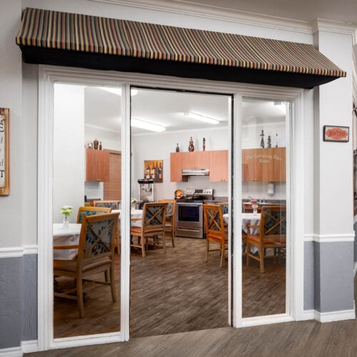 Courtyards at Lake Granbury resident shop