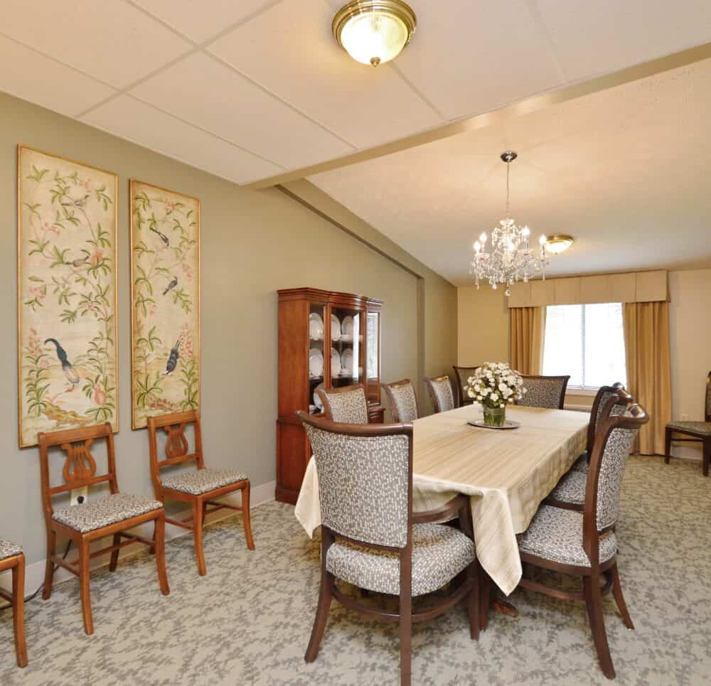 Private dining room at the Woodlands of Columbus, a senior living community in Columbus, Ohio.