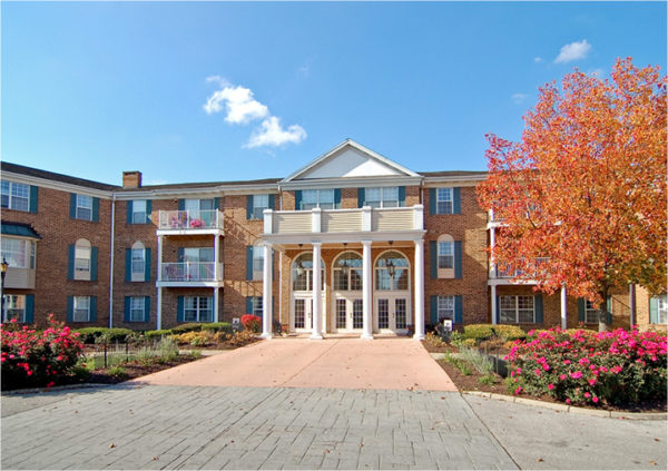 A colonial-style building at a senior living community in Fort Wayne, Indiana