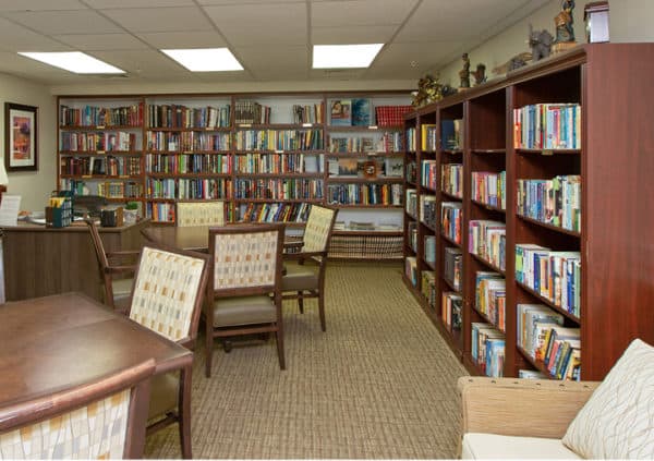 A well-stocked library with many tables and chairs in Cottonwood, Arizona.