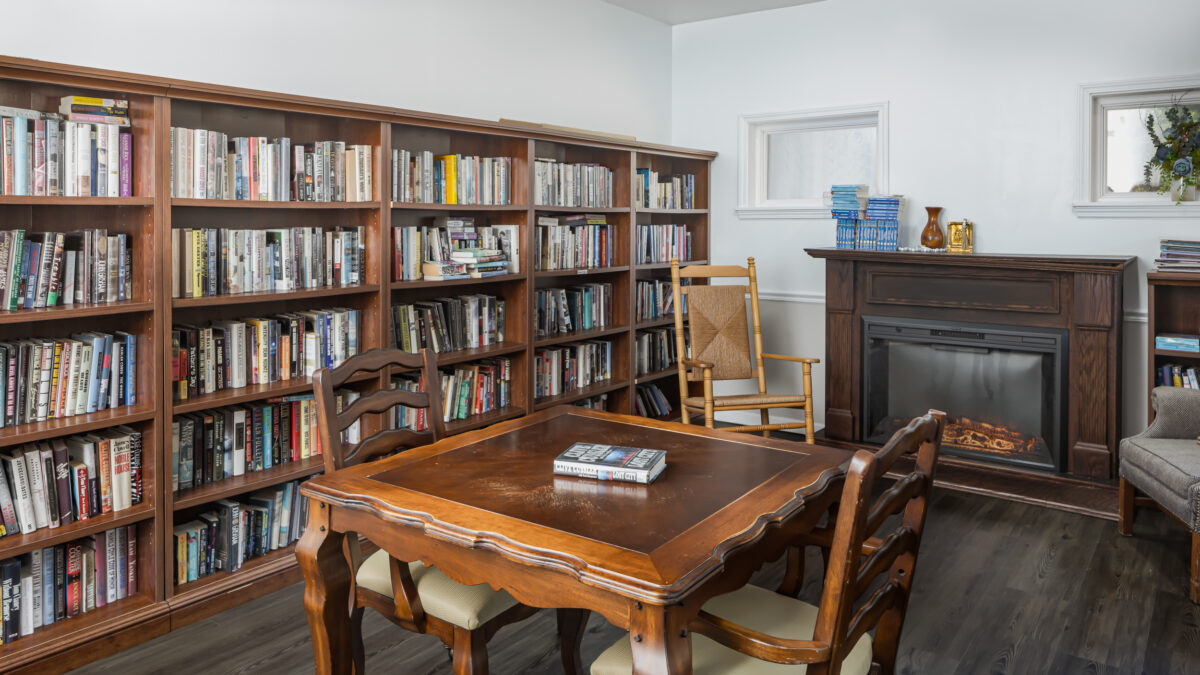 Autumn Glen Interior Library 01