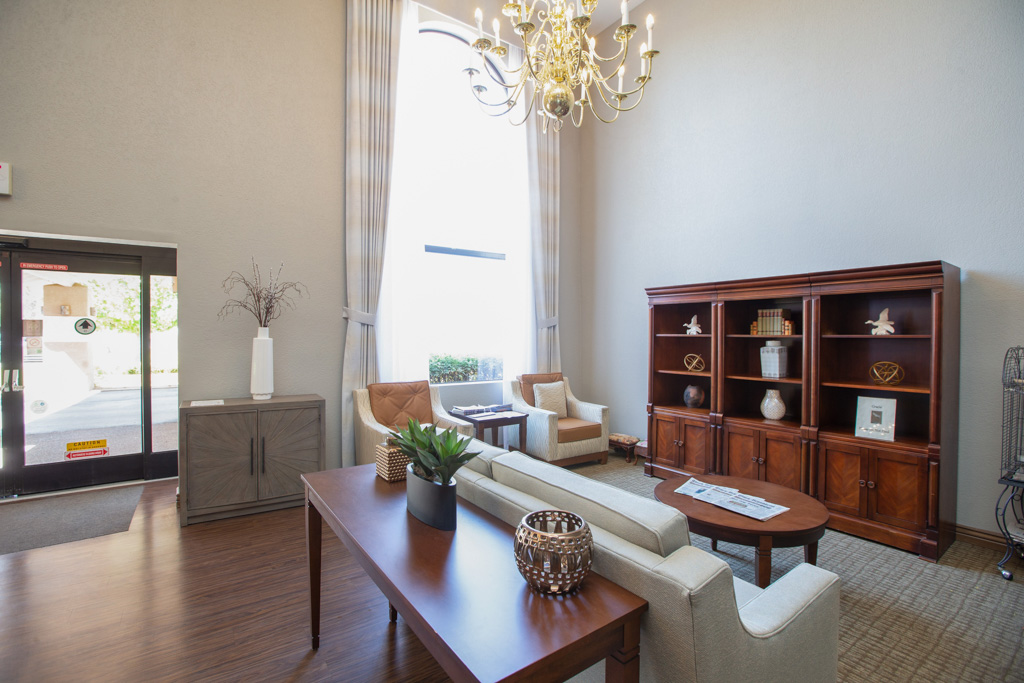 Cottonwood Village_Interior_Lobby_01