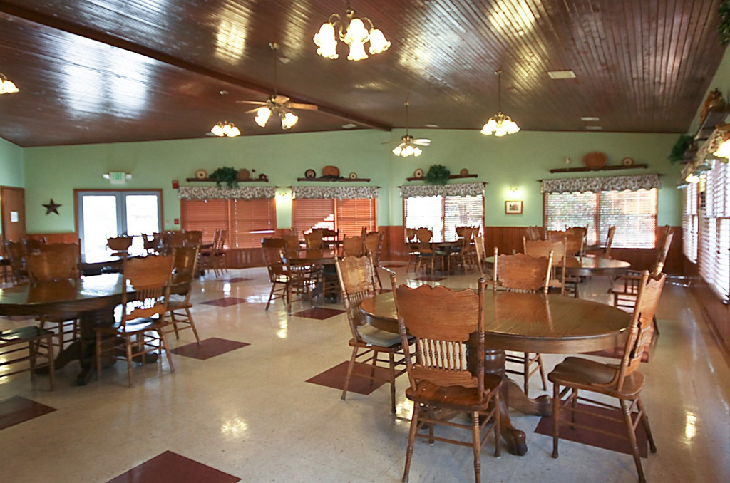 Country Charm_Interior_Dining_01