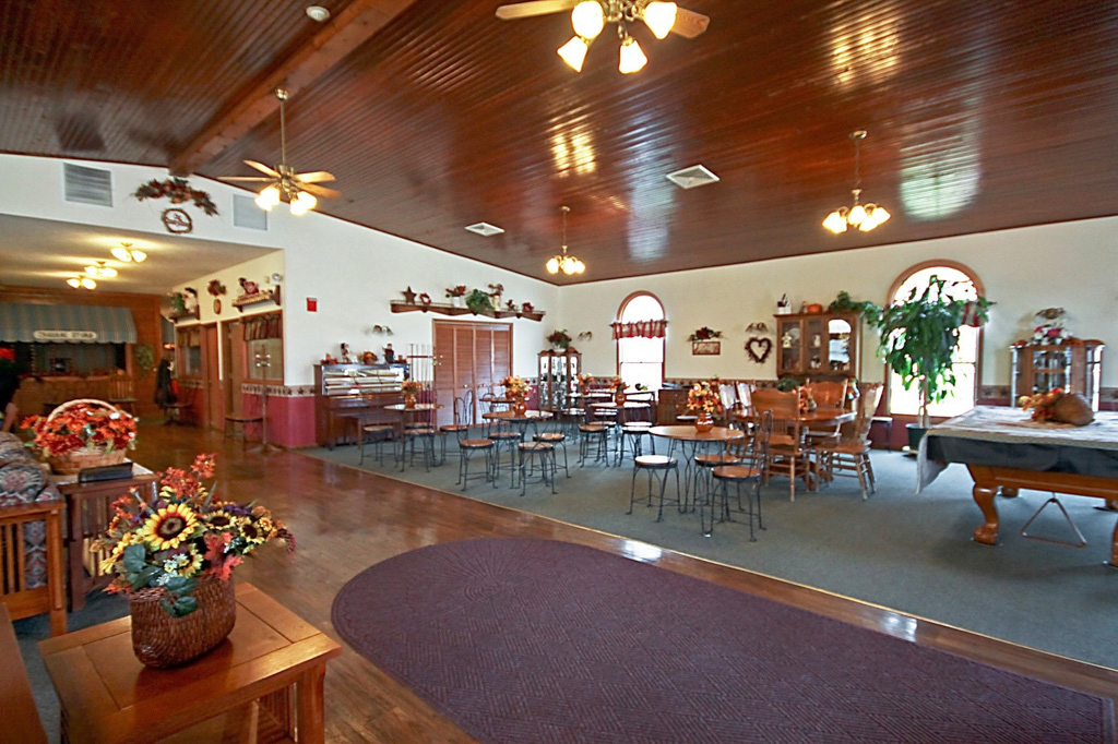 Country Charm_Interior_Dining_03