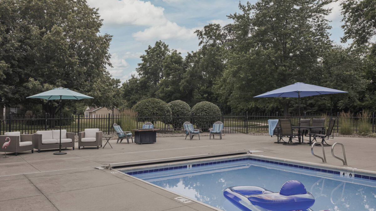 Georgetowne Place Exterior Pool 01