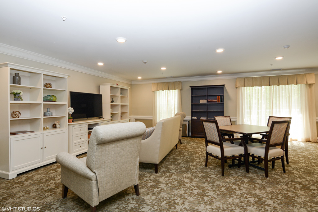 Georgetowne Place_Interior_LivingRoom_02
