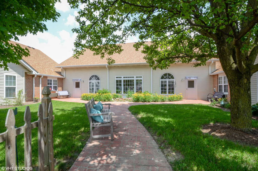 Keystone Woods_Exterior_Courtyard_01