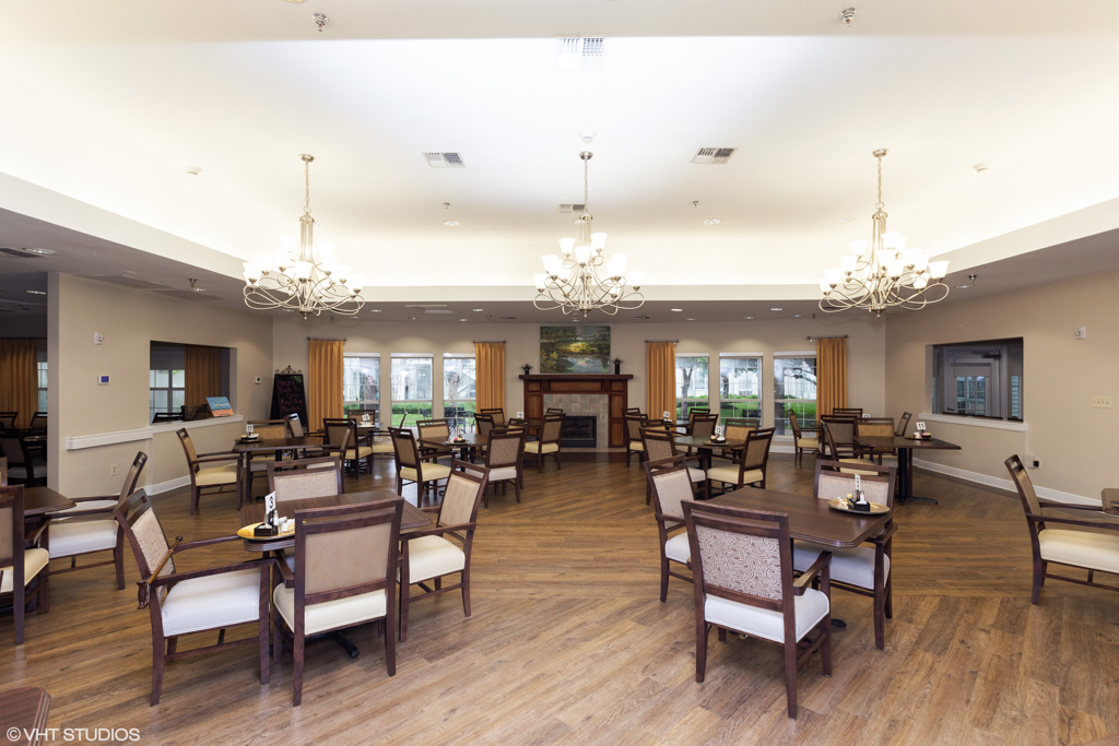 The Waterford at Baytown_Interior_Dining_01