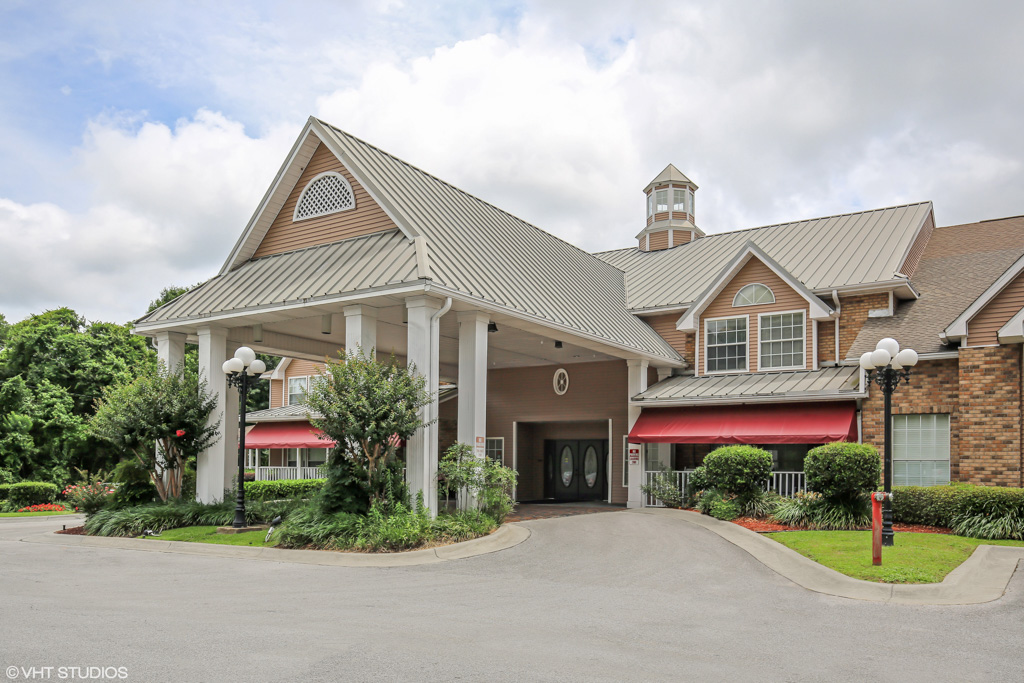 The Waterford at Carpenters Creek_Exterior_Front_01