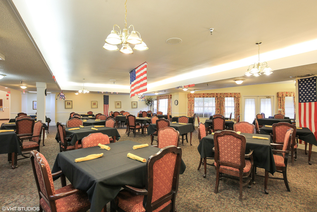 The Waterford at Carpenters Creek_Interior_Dining_01
