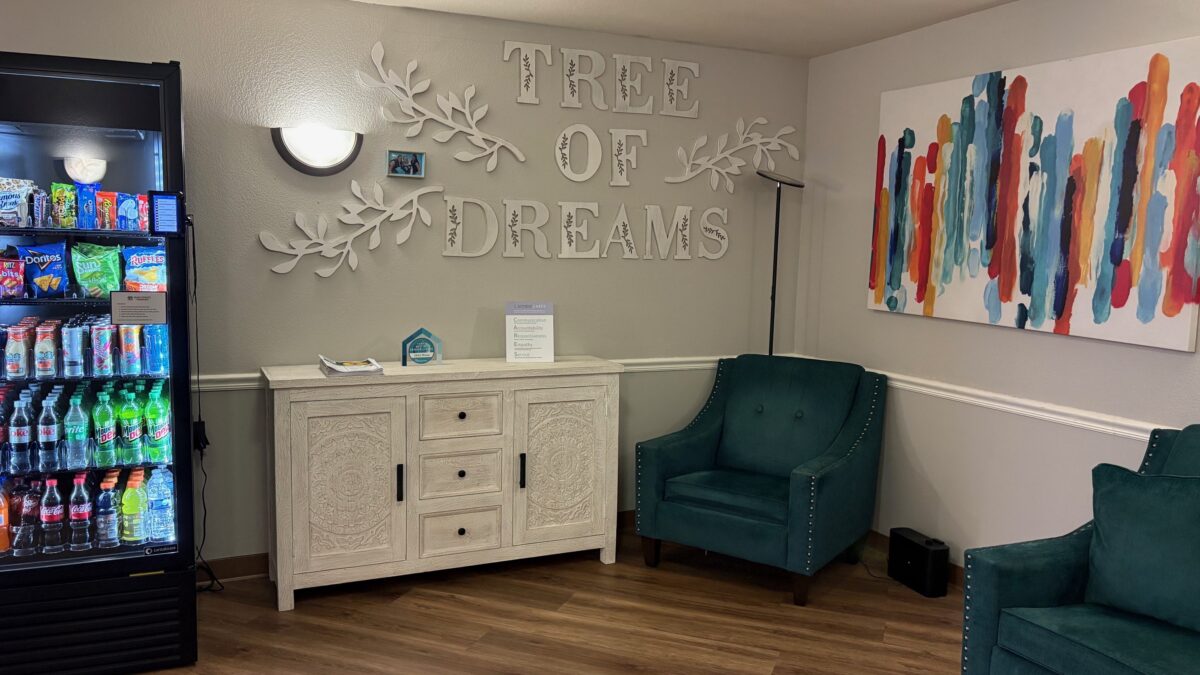 The Waterford at Hartford Interior Tree of Dreams 01