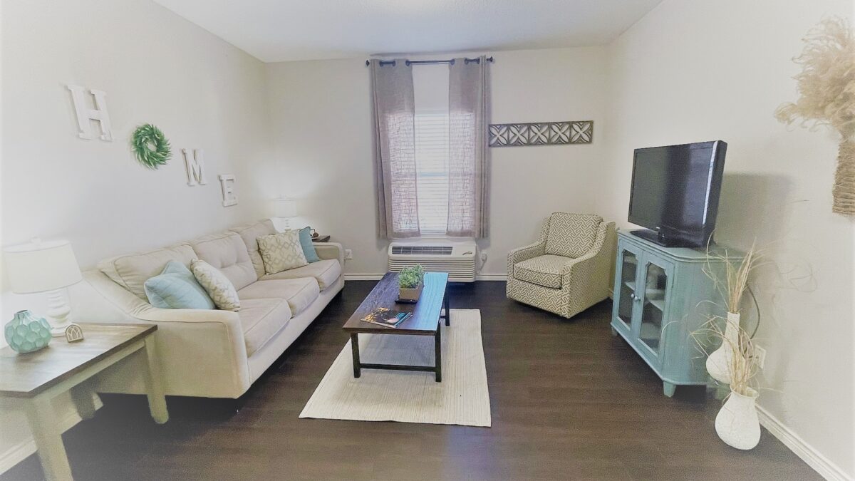 The Waterford at Ironbridge Apartment 01