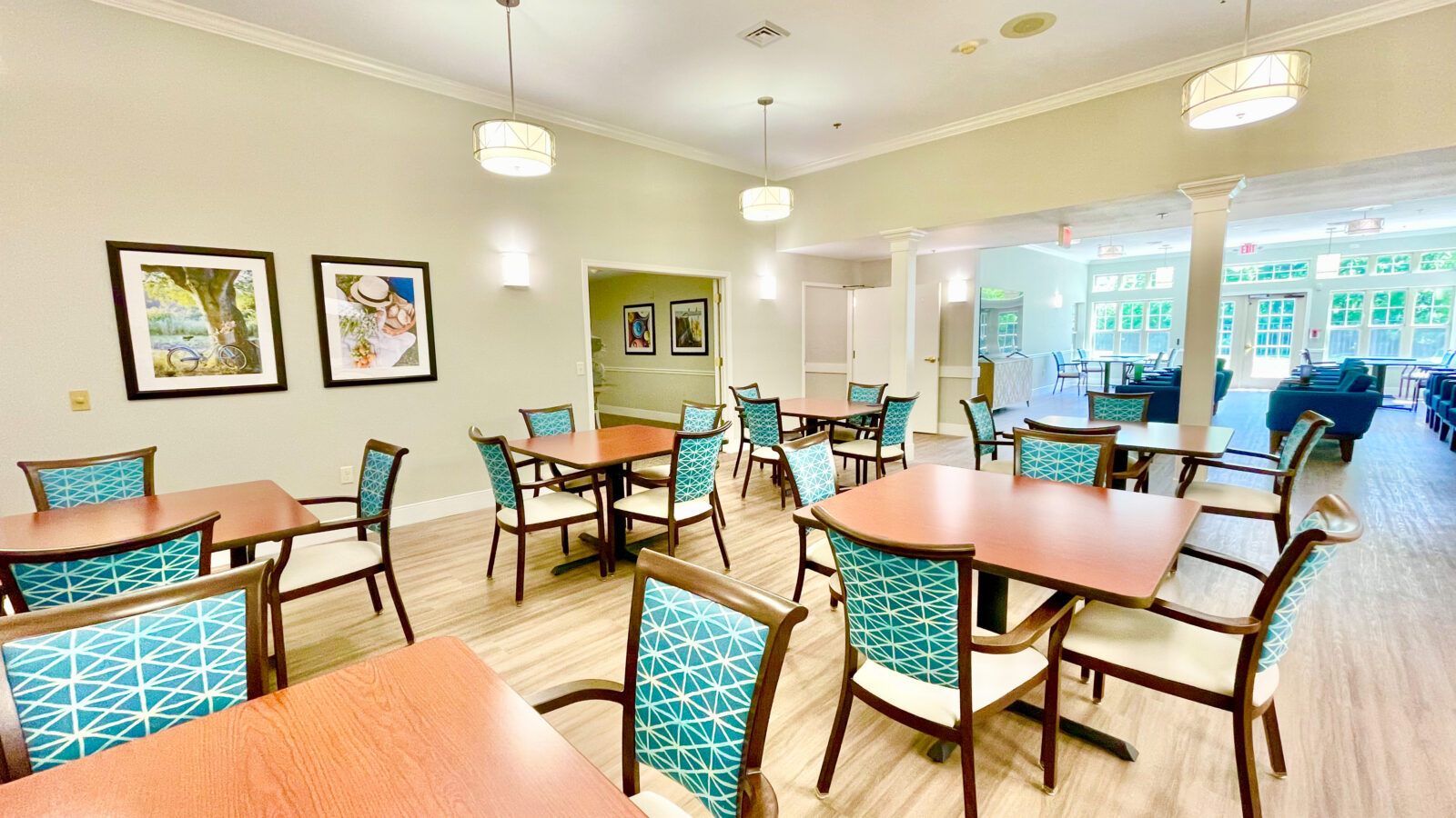 The Waterford at Plymouth Interior Dining 03