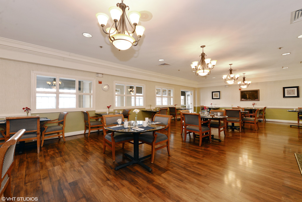 The Waterford at Virginia-Beach_Interior_Dining_01