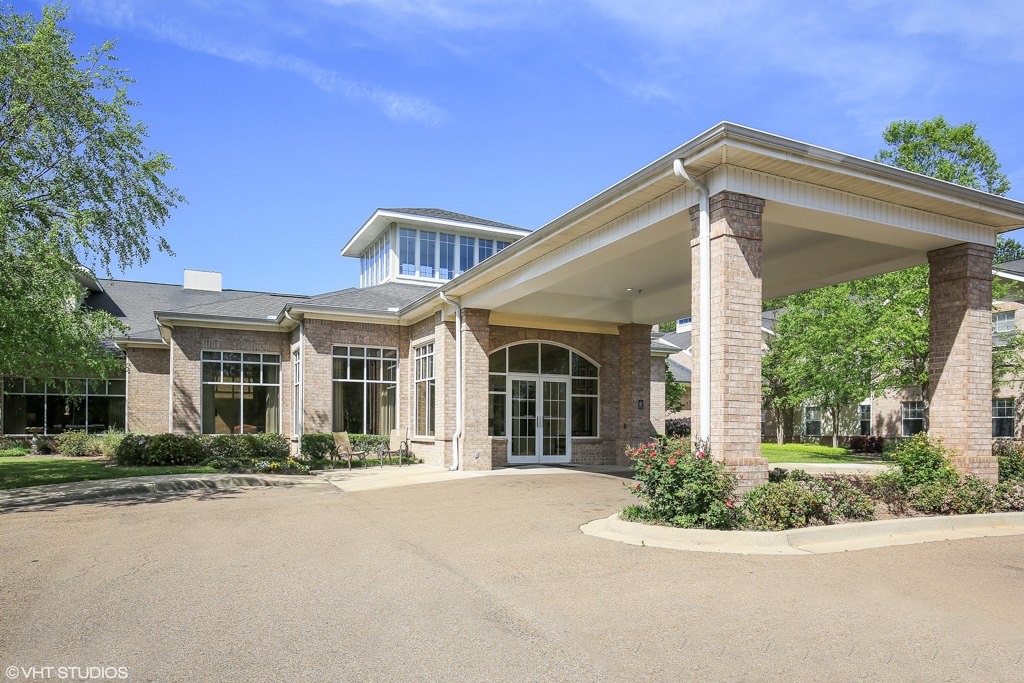 The Waterford on Highland Colony_Exterior_Front_01