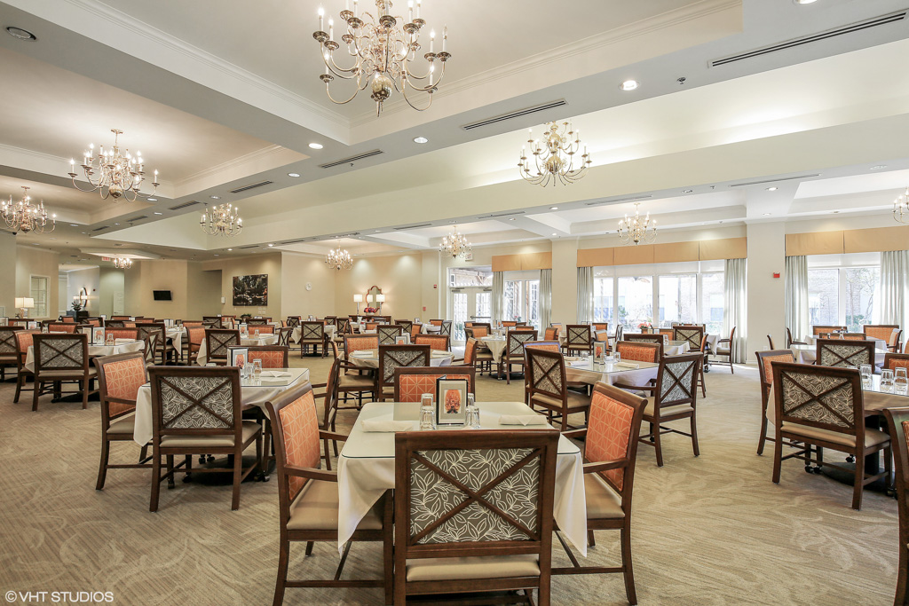 The Waterford on Highland Colony_Interior_Dining_01