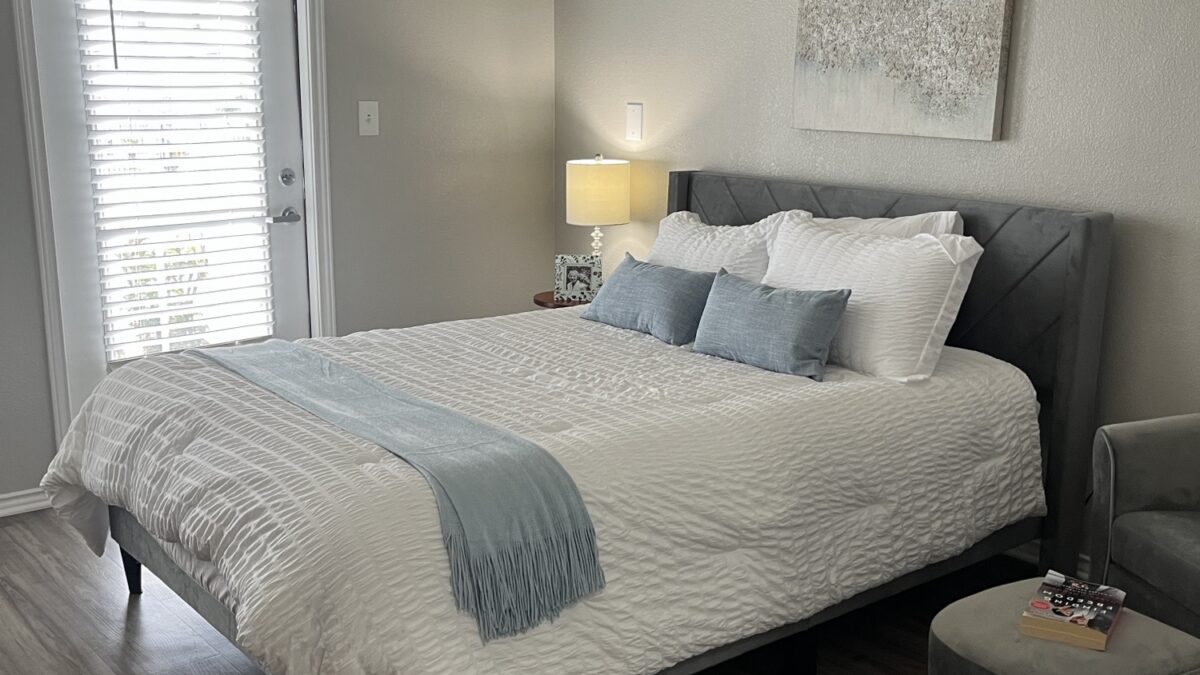 The Waterford on Huebner Apartment 07