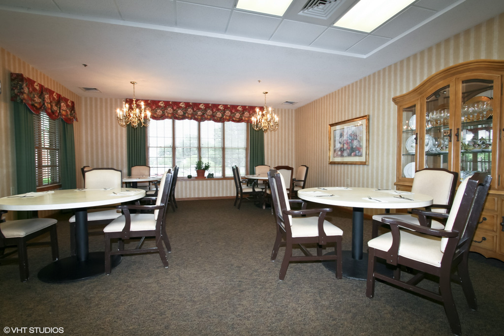 Vintage Gardens_Interior_Dining_01