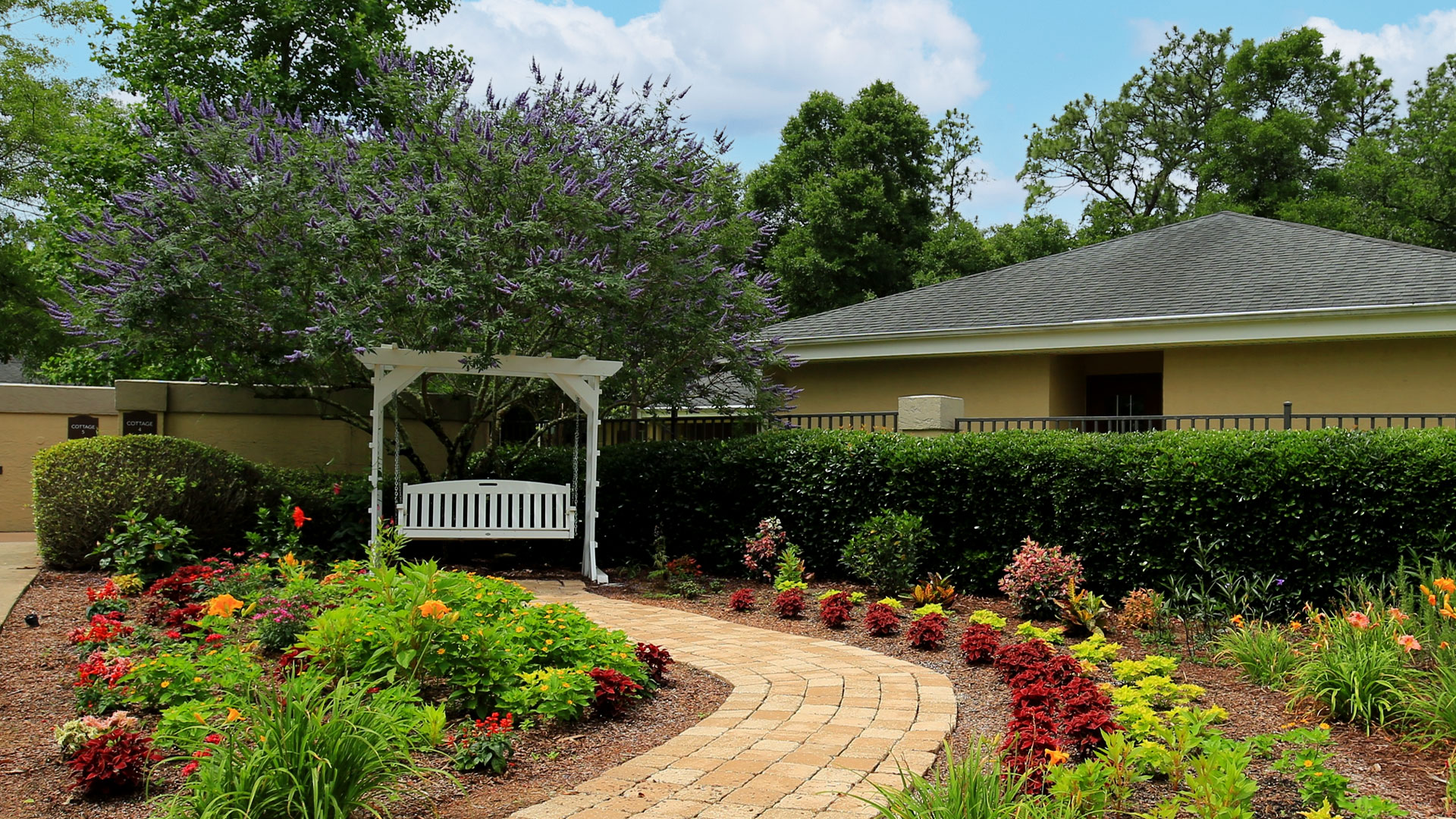 The Waterford at Creekside – Senior Living in Pensacola, FL