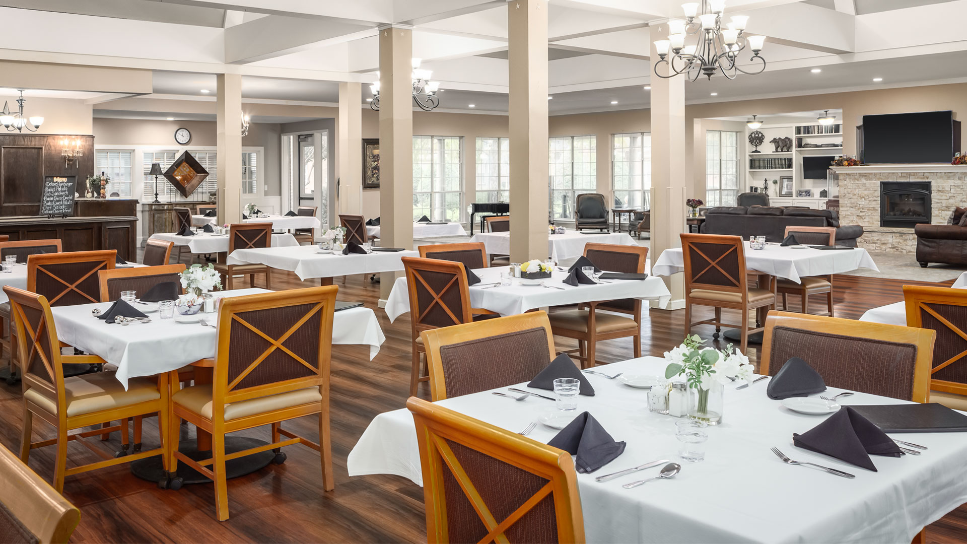 The Waterford on Cooper – Senior Living in Arlington, TX