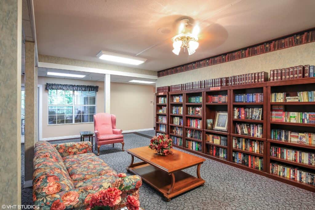 library at the waterford at carpenter\'s creek senior living community in pensacola, florida