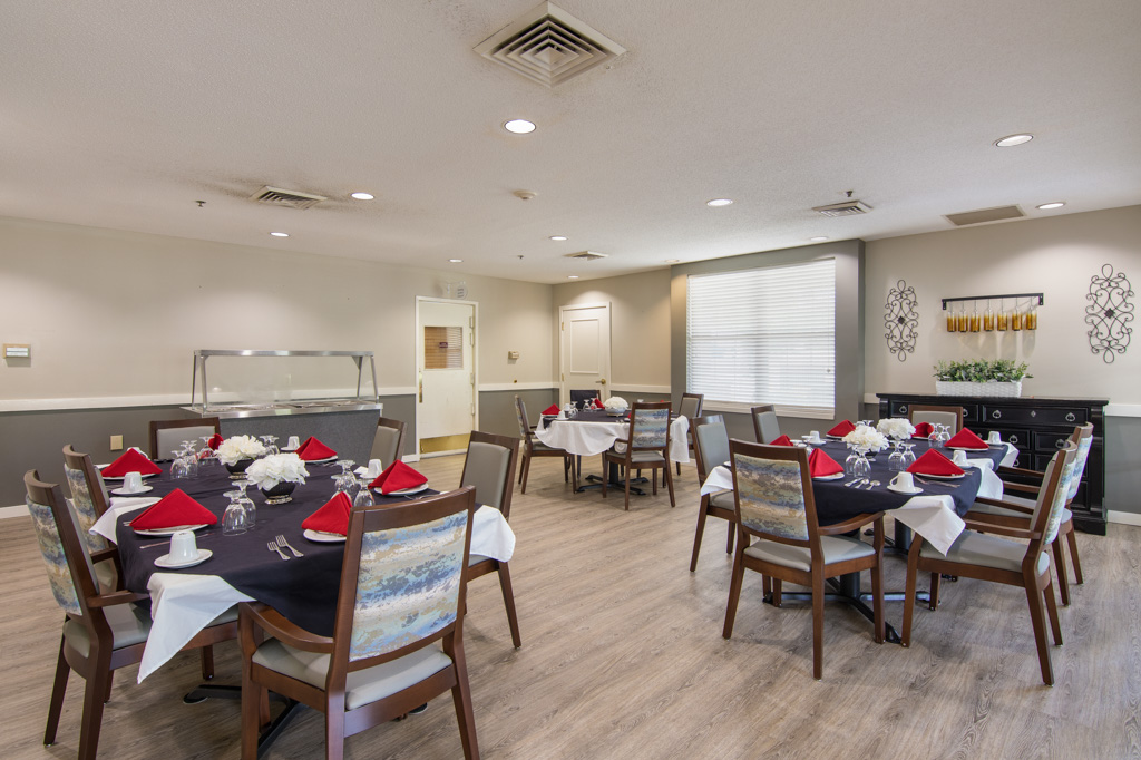 Willow Grove of Maumelle_Interior_Dining_01