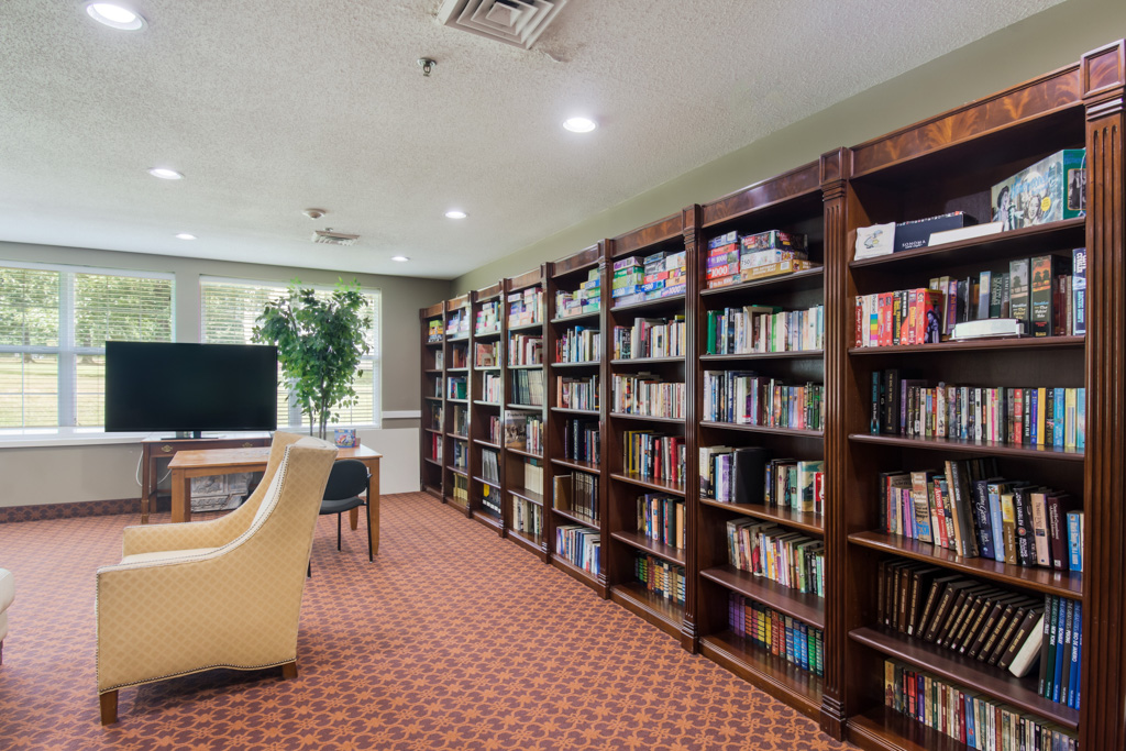 Willow Grove of Sherwood_Interior_Library_01