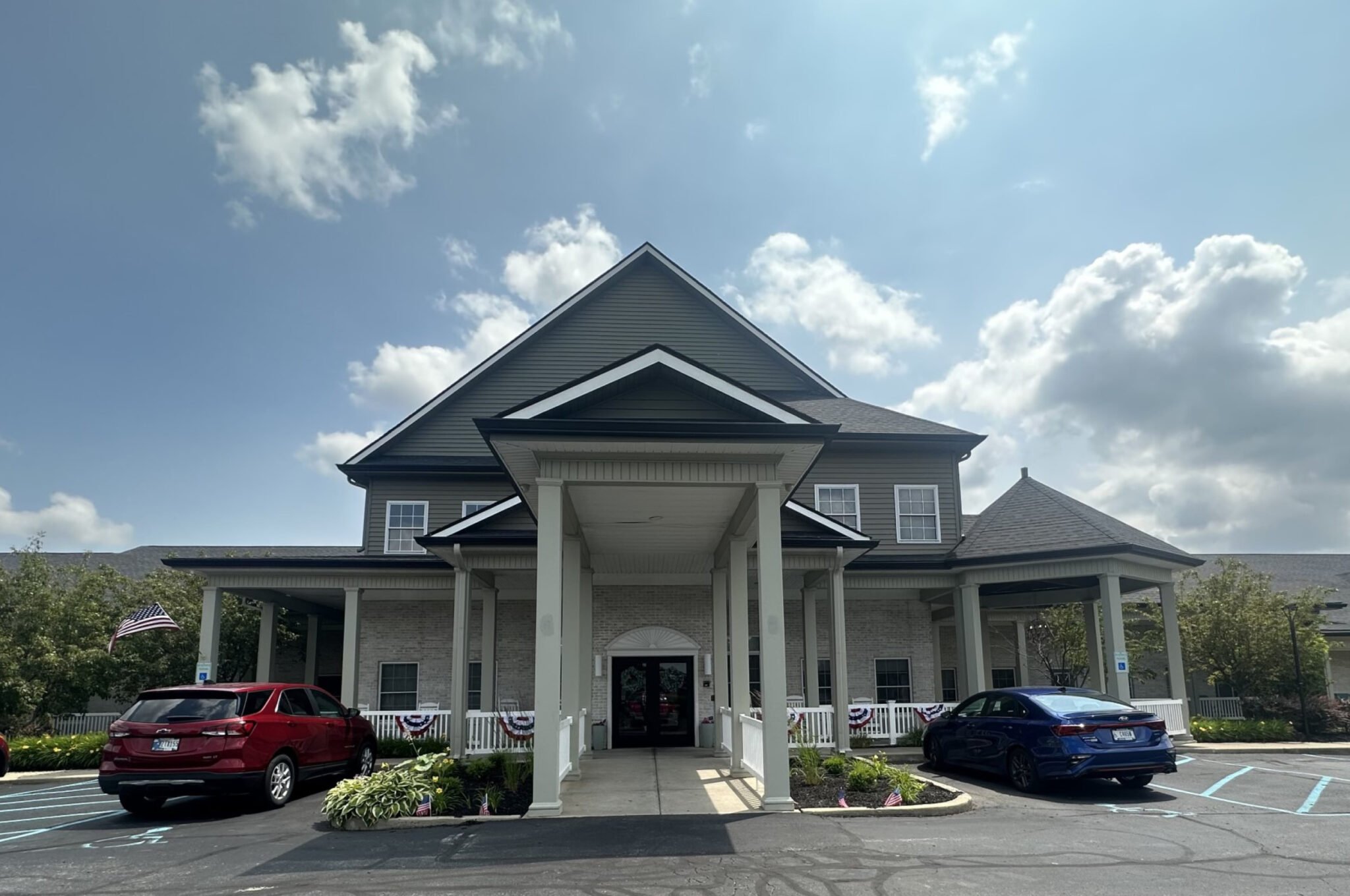 The Oaks of Plainfield front entrance