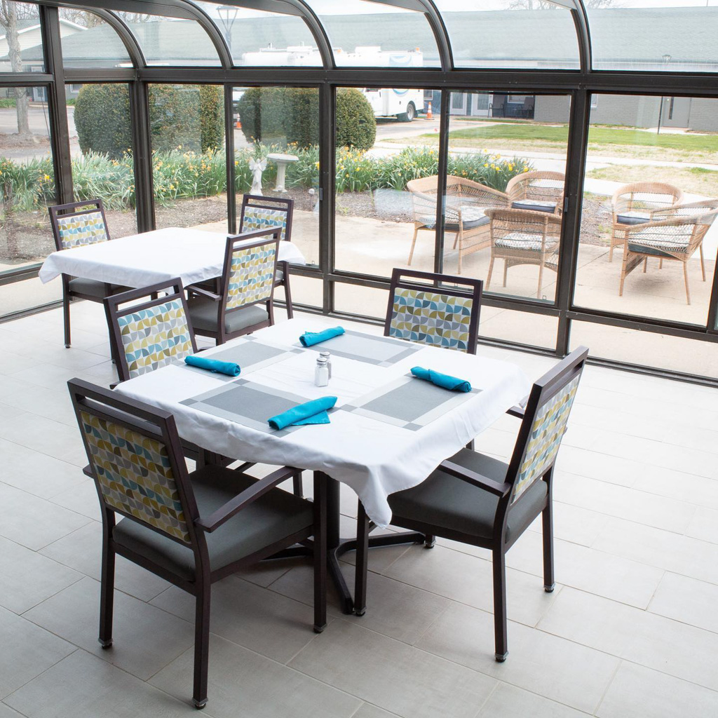 The Oaks at Brownsburg_Interior_Dining_02