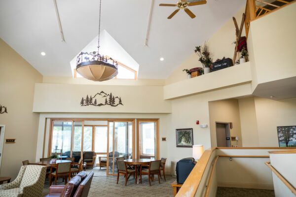 seating area that includes tables and chairs
