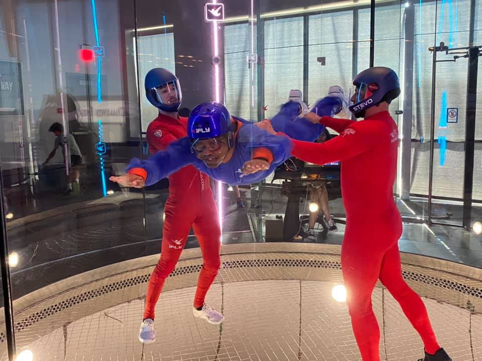 senior man uses an ifly machine