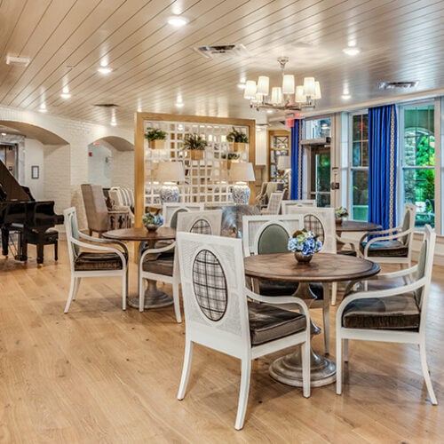 The Ashton on the Dorsey dining area