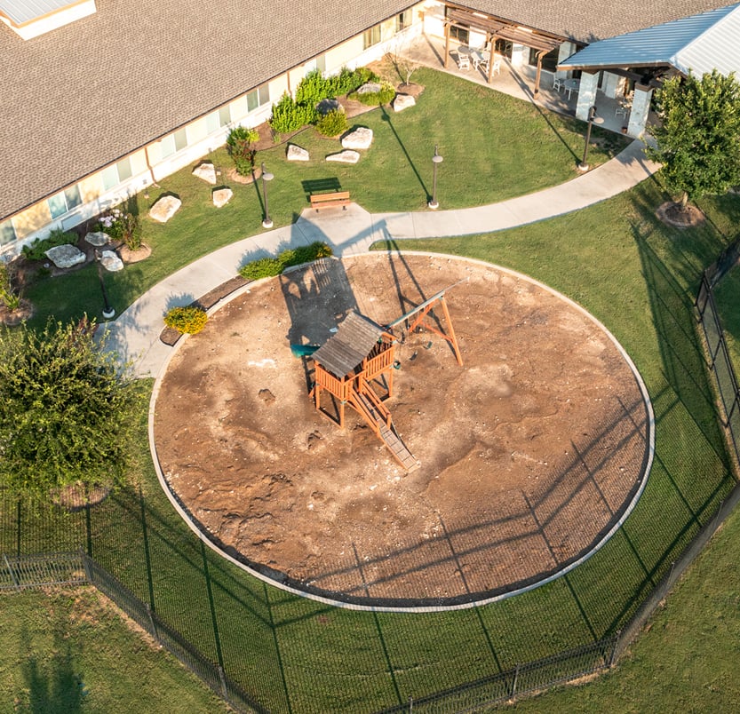 The Waterford at Round Rock courtyard