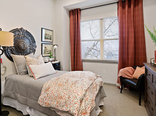 The Ashton on the Plaza bedroom