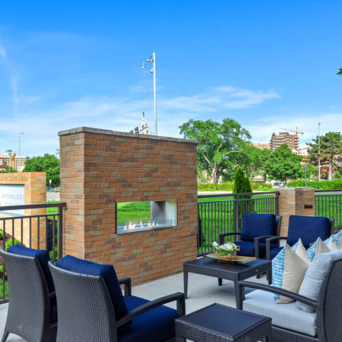 The Ashton on the Plaza courtyard outdoors