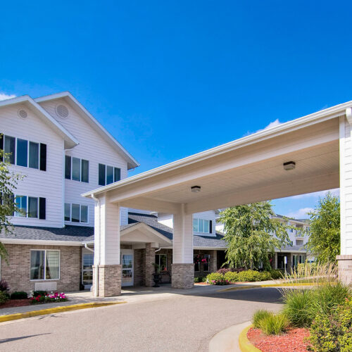 Oakwood Hills front entrance