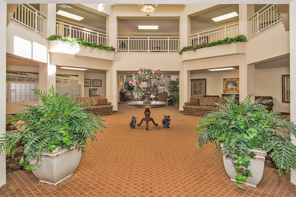Oakwood Hills - Sky Active Living_Interior_Lobby_01