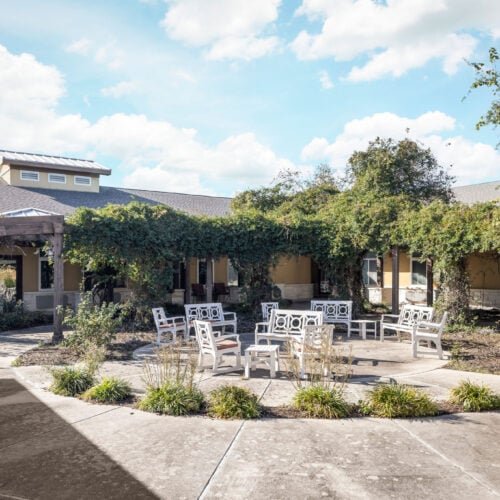 The Waterford at Round Rock courtyard