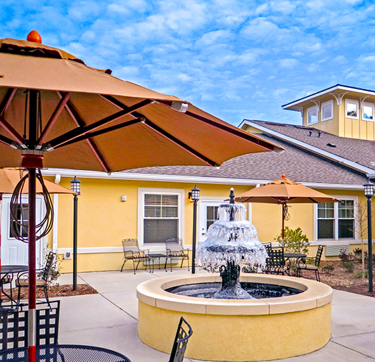 The Addison of Bluffton courtyard
