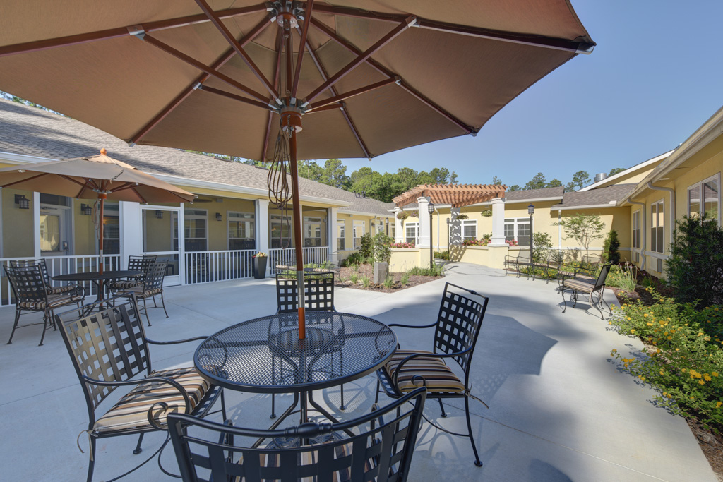 The Addison of Bluffton_Exterior_Courtyard_03