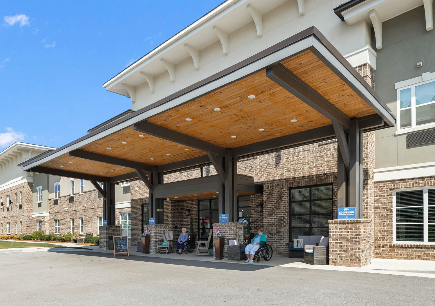 The Addison of Gwinnett Park front entrance