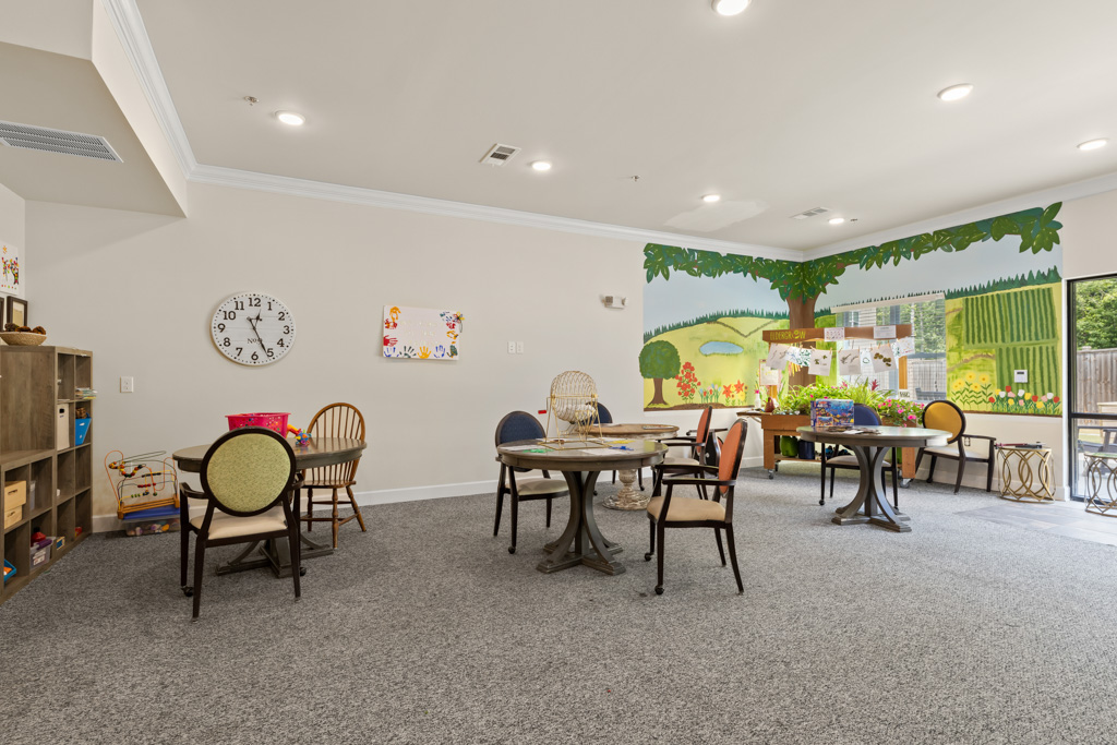 The Addison of Sandy Springs_Interior_Activities_01_Art Mural