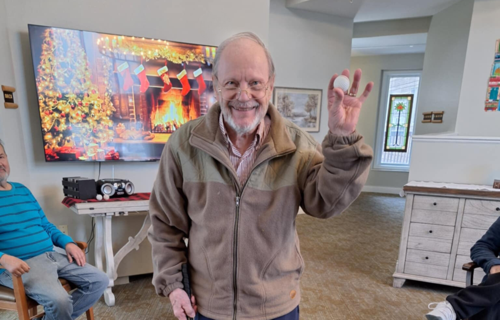 Rose Arbor Magnolia Trail resident plays golf