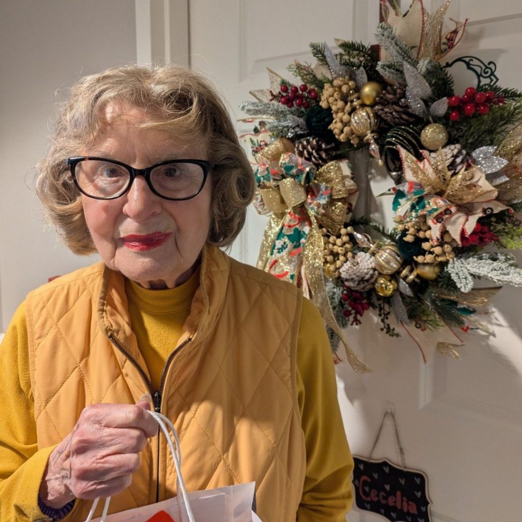 Resident wins first place in wreath competition