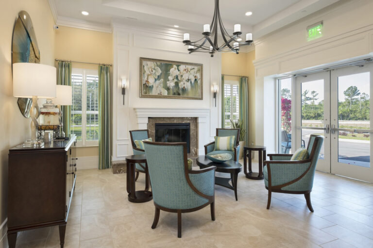 Community lounge and relaxation space at Magnolia Trails at East Lake memory care community.