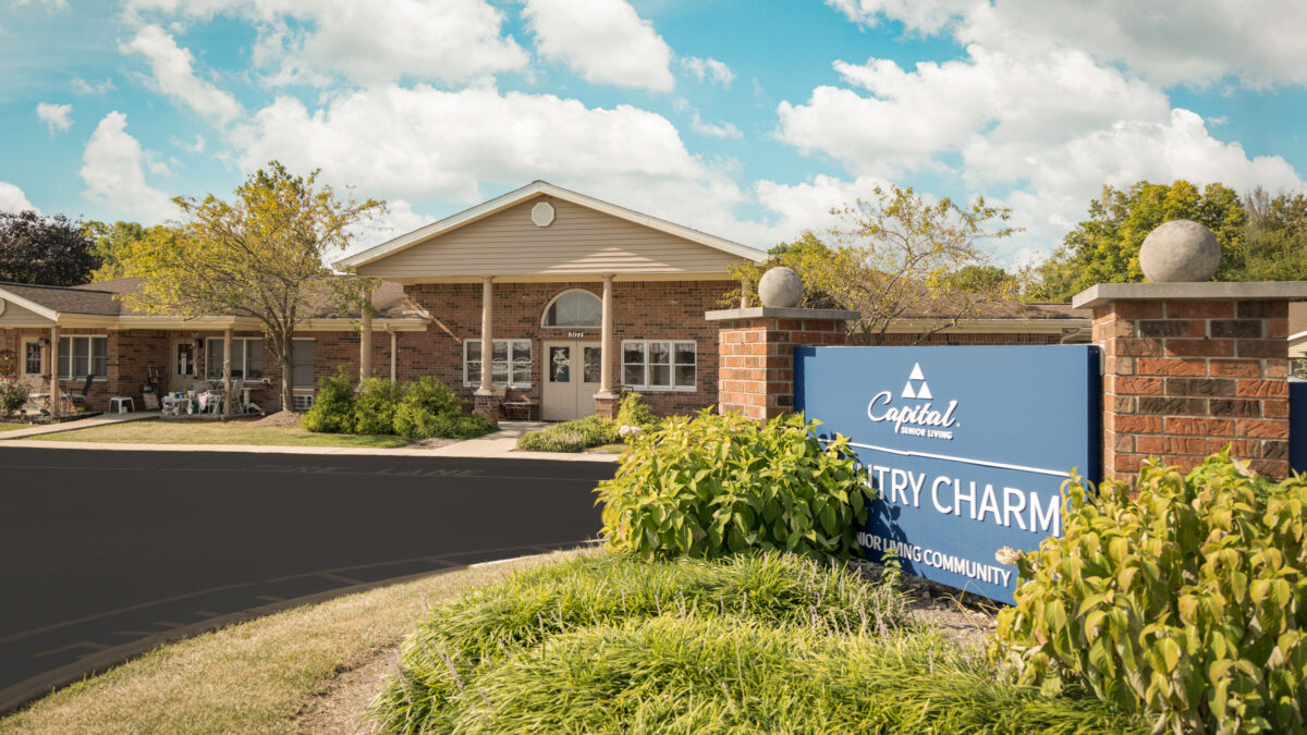 Country Charm Exterior Front 03