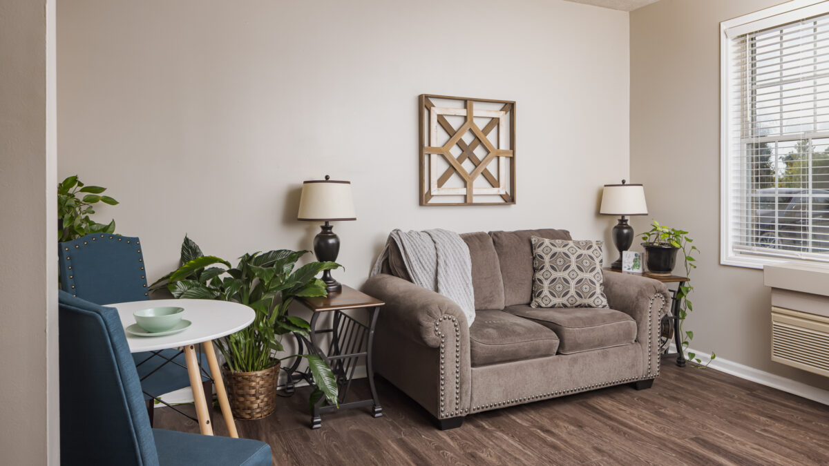 Greenbriar Village Apartment 01