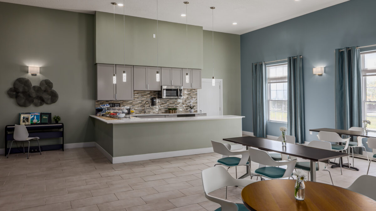 The Oaks at Plainfield Interior Dining 01